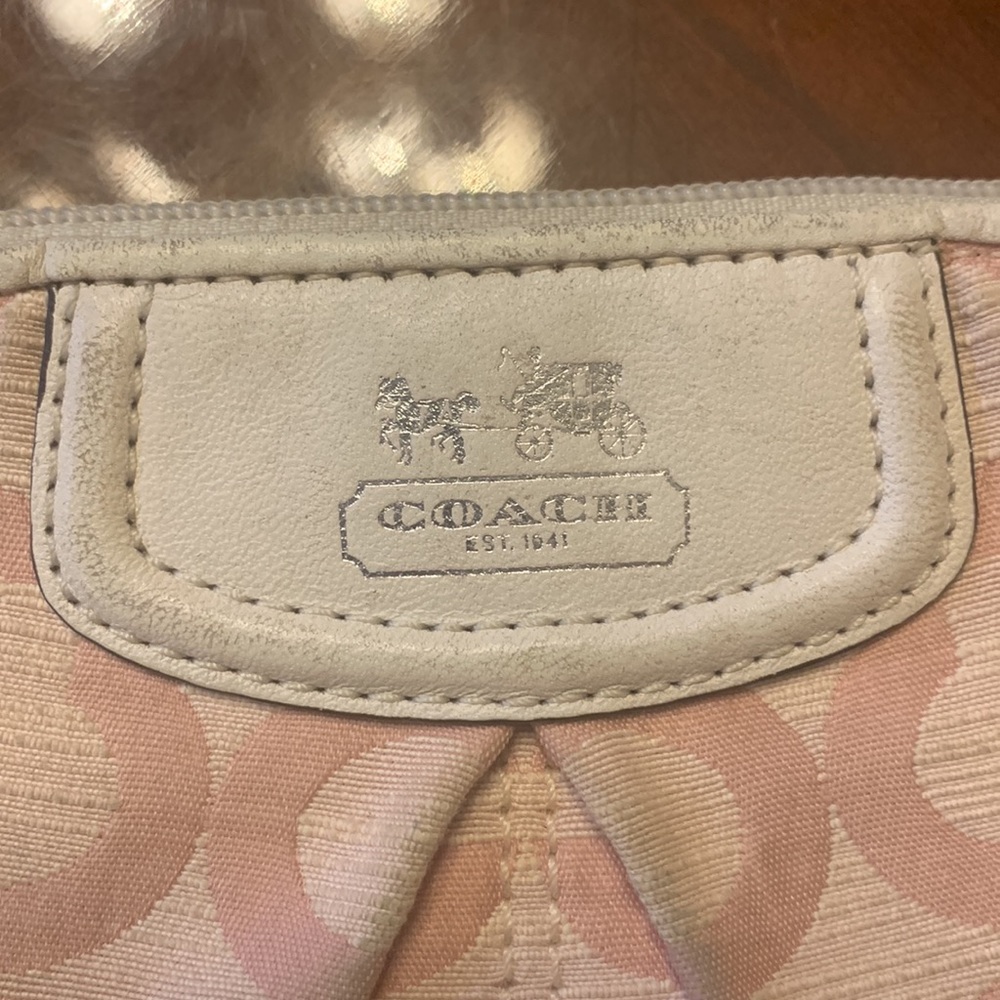AUTHENTIC: Pink Coach wristlet - Picture 4 of 7